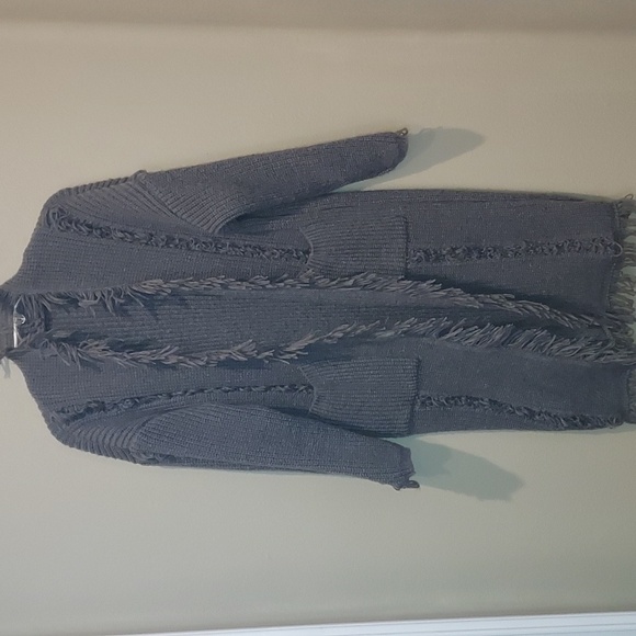 Chunky Cable Knit Long Sweater - Picture 3 of 10